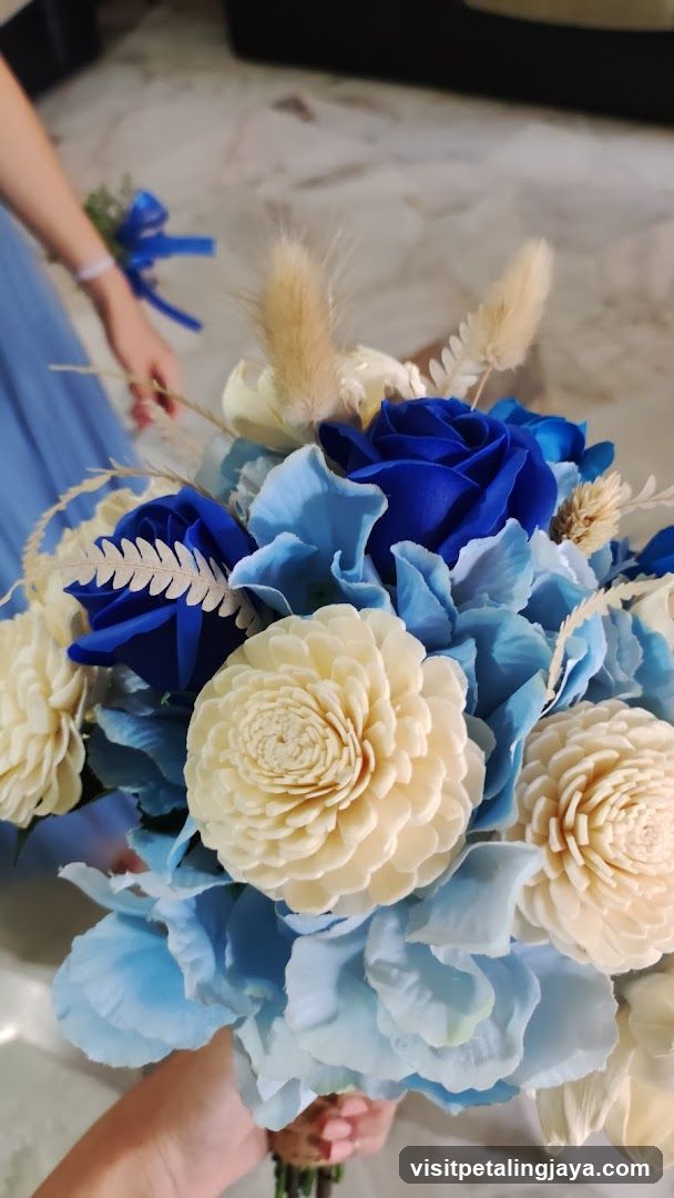 Blue and Cream Floral Bouquet