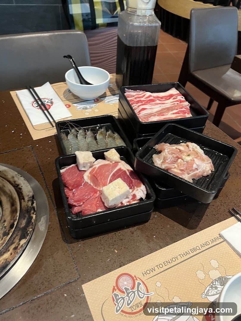 BBQ Town Table Setting