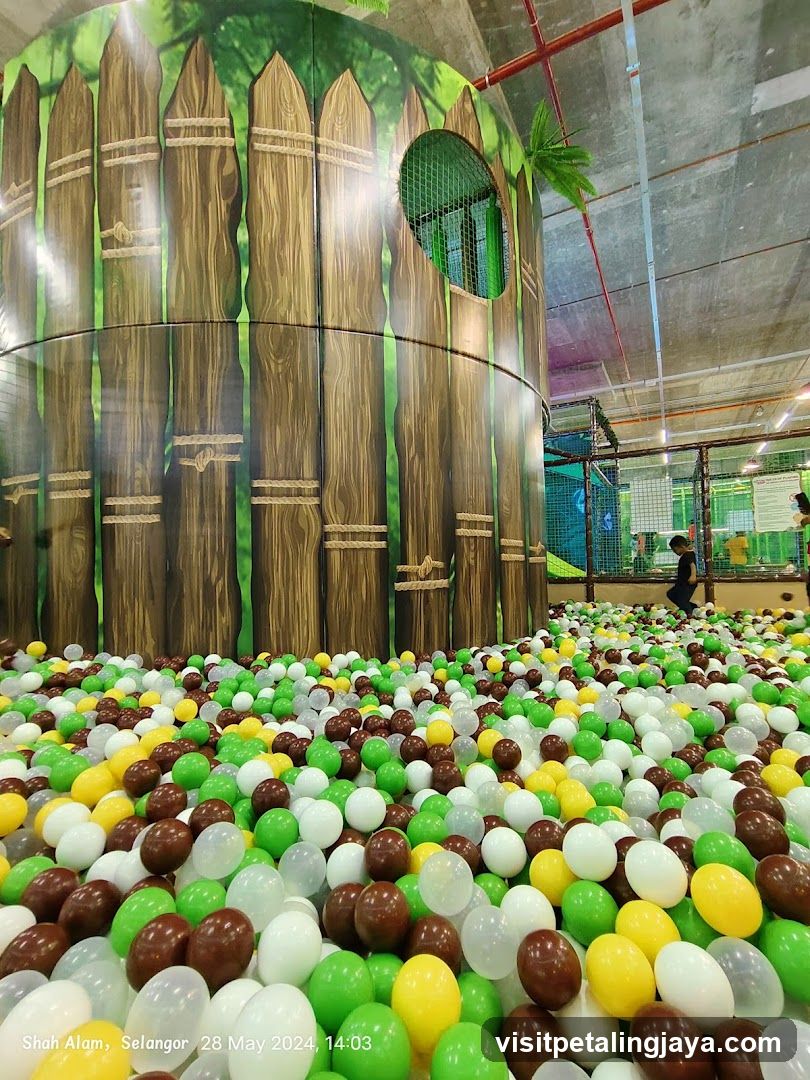 Indoor Playground Ball Pit