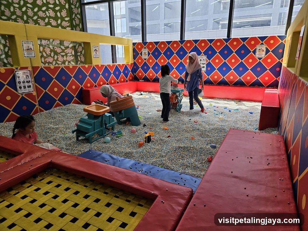 Indoor Playground Ball Pit