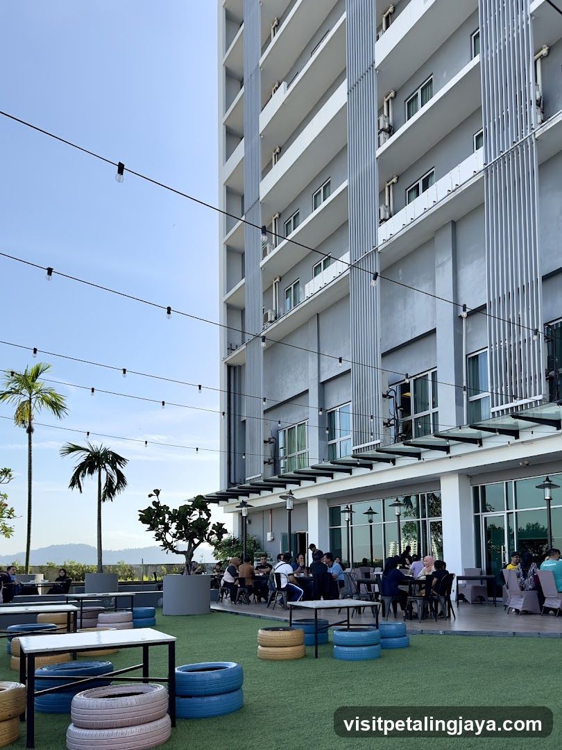 Outdoor Seating Area with Building