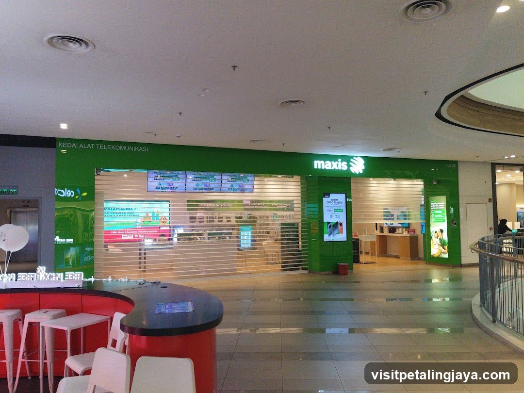 Maxis Storefront