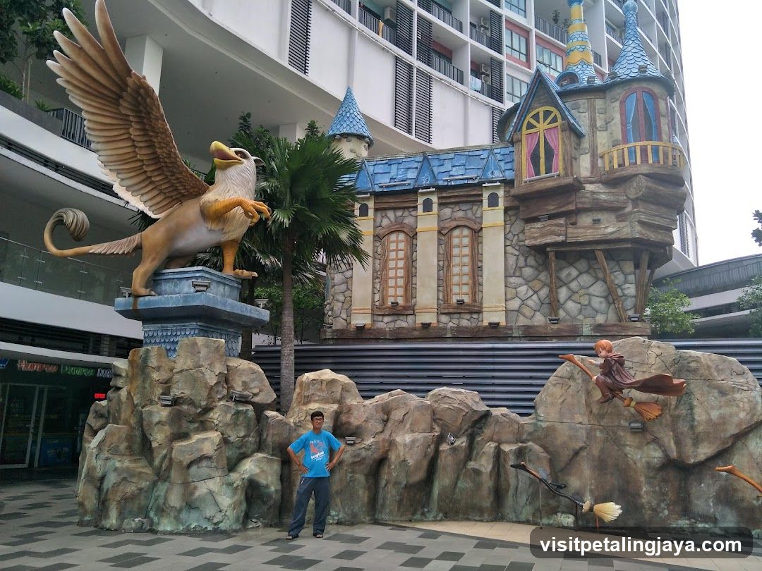 Fantasy Themed Outdoor Display