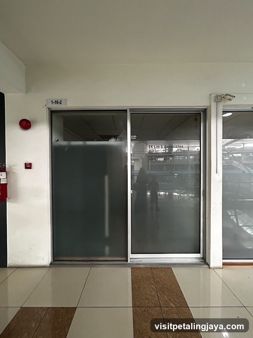 Pesuruhjaya Sumpah Shah Alam - Pn Syuhada