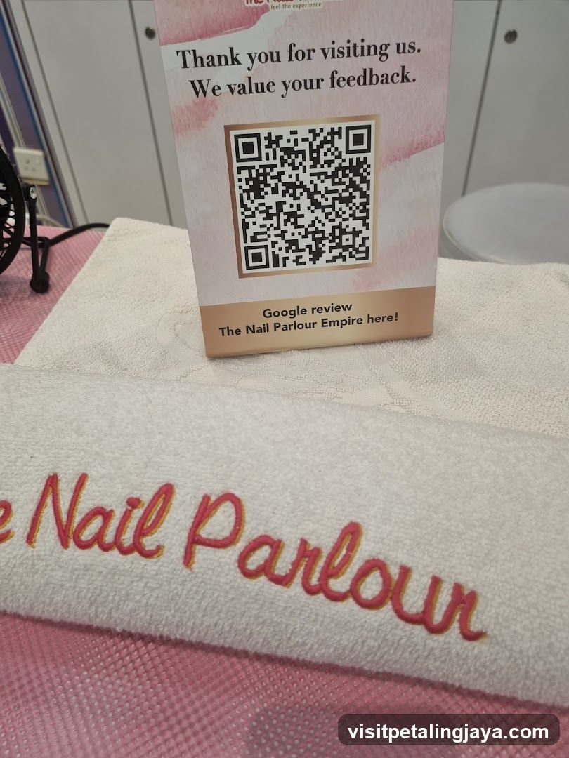 Feedback sign and towel