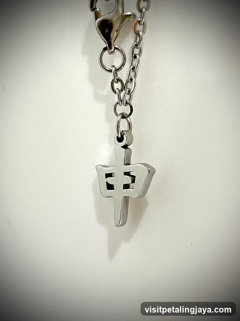Silver Pendant with Chinese Character