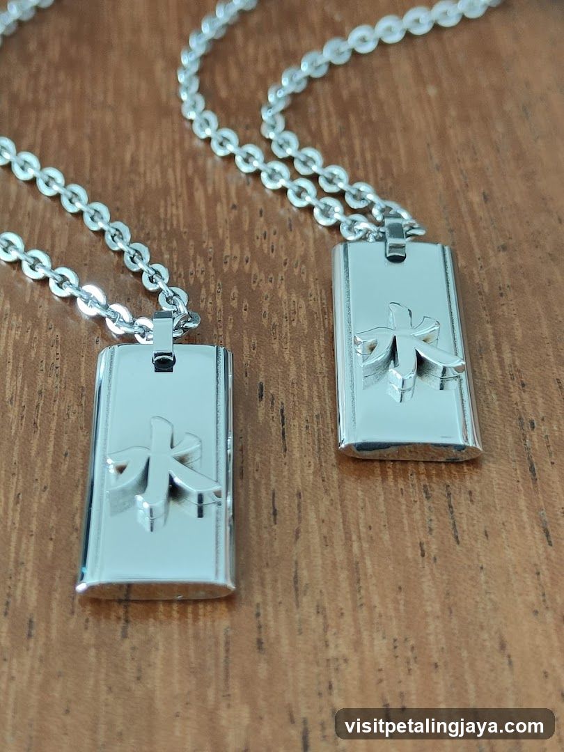 Silver Pendant Necklaces with Chinese Character