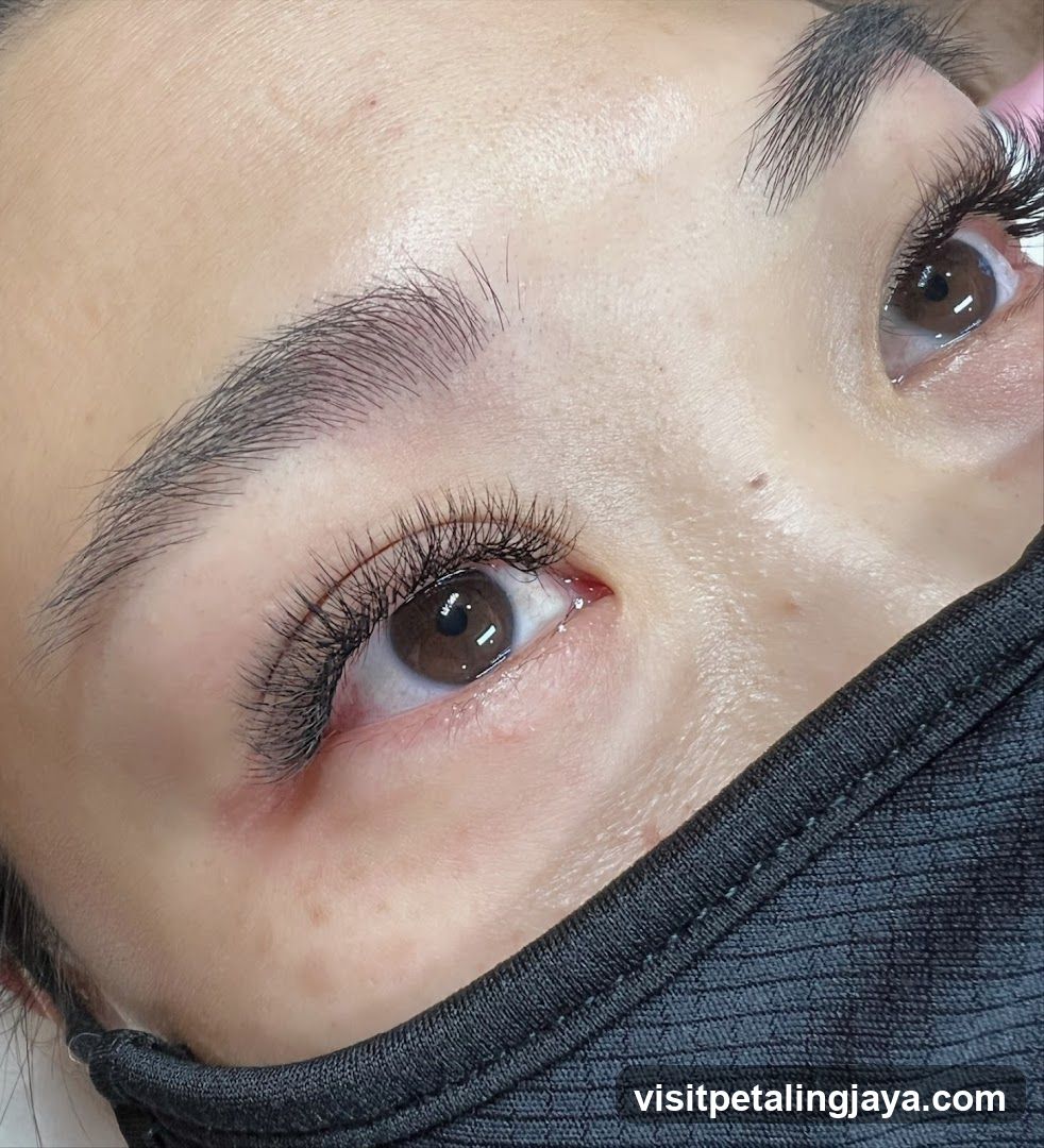 Ruby’s Beauté (Subang) - Brow Expert, Keratin Lash lift, Lash Extensions, Brow Tattoo Removal. Brow Bomber, Lash Lift