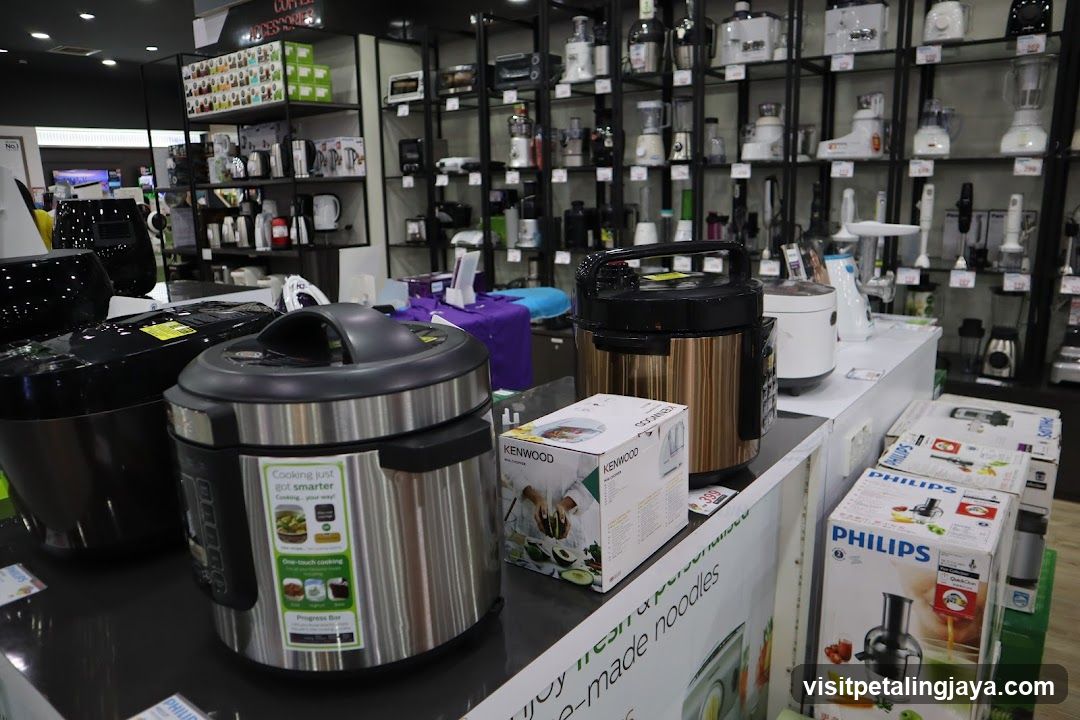 Kitchen Appliances Display