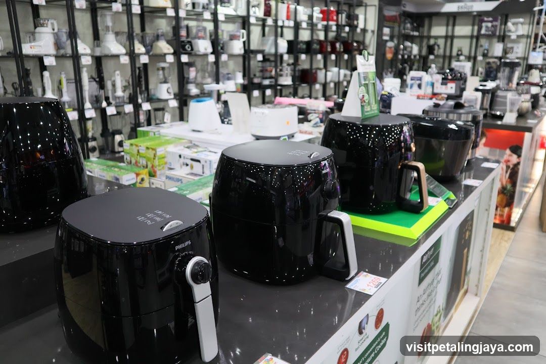 Kitchen Appliances Display