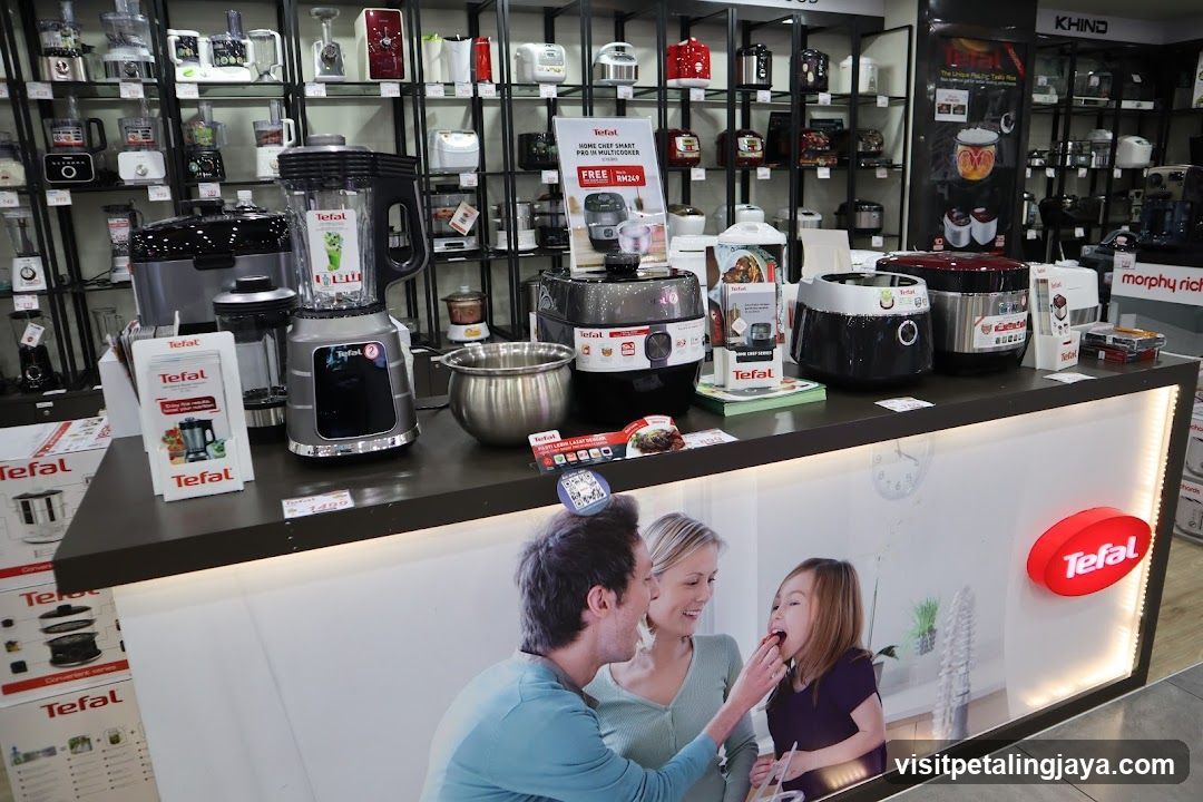Kitchen Appliances Display