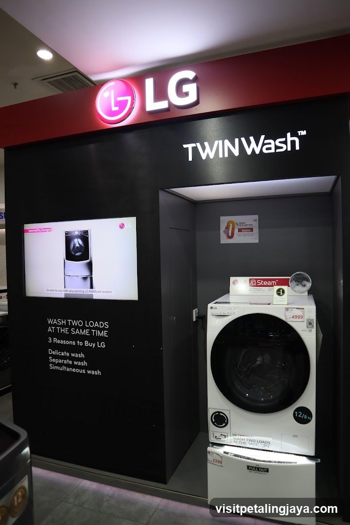 LG TWINWash Display