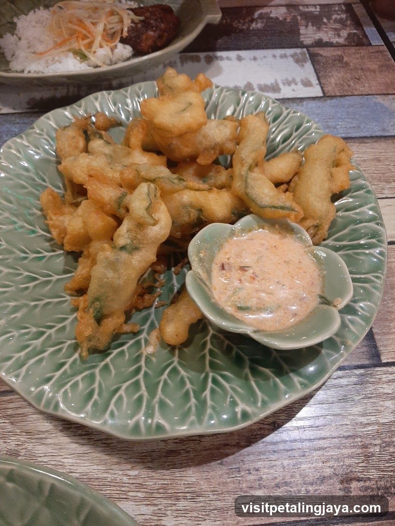 Fried Green Beans with Dip