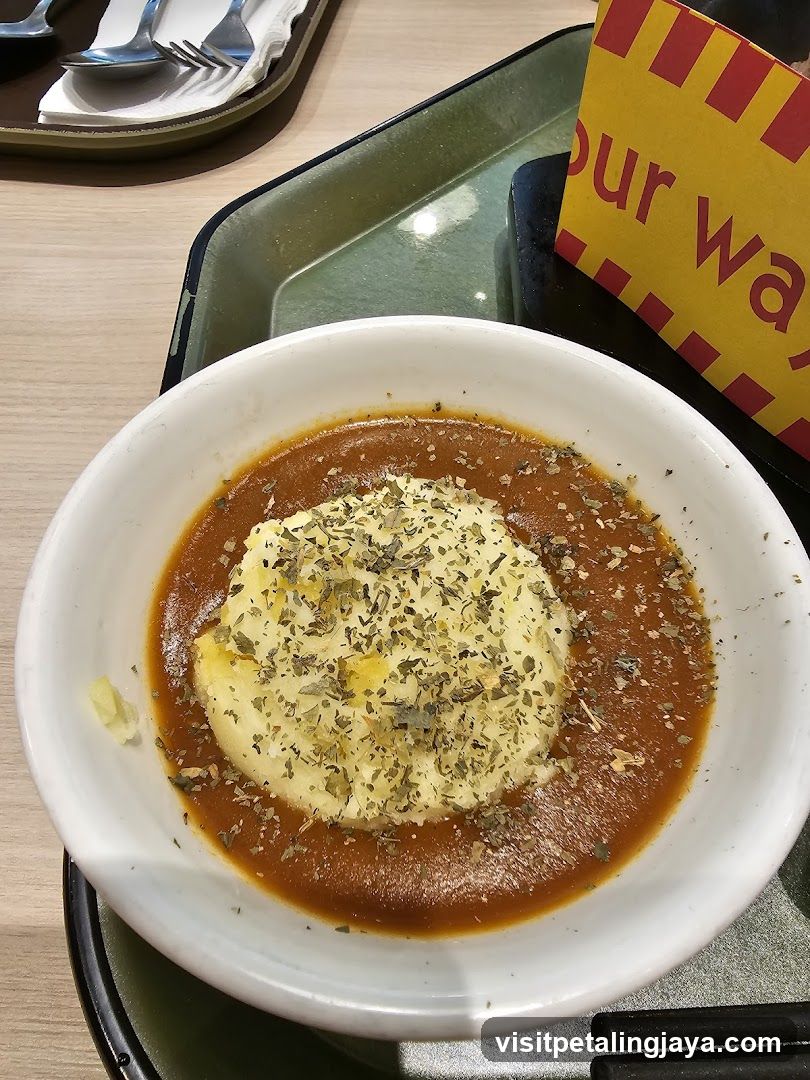 Mashed Potatoes with Gravy