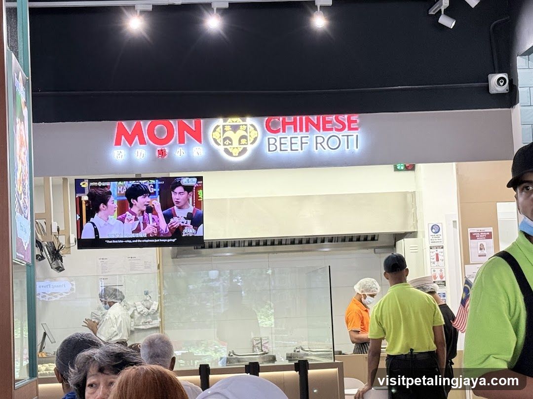 Mon Chinese Beef Roti • The Exchange TRX