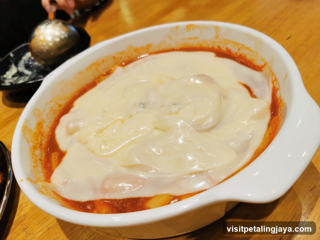Cheesy Tteokbokki