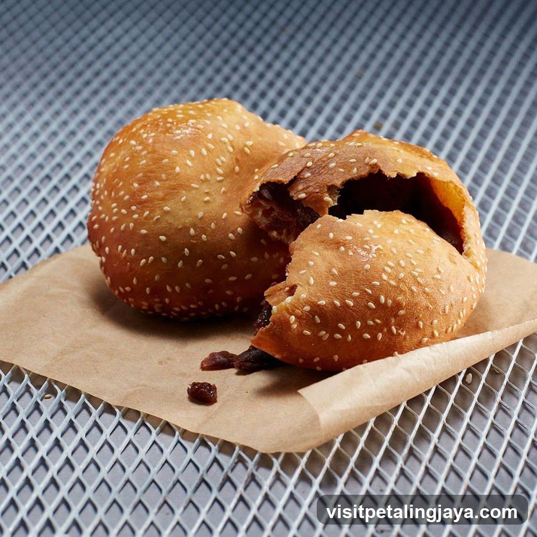 Sesame Seed Pastry with Red Bean Filling