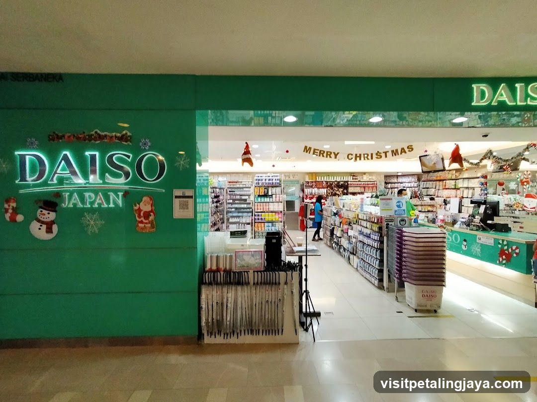 Daiso Japan Storefront