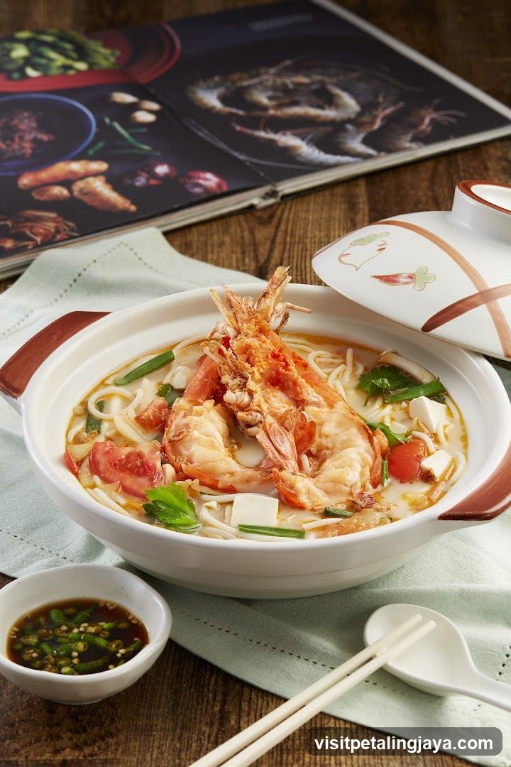 Shrimp Noodle Soup with Tomatoes and Tofu