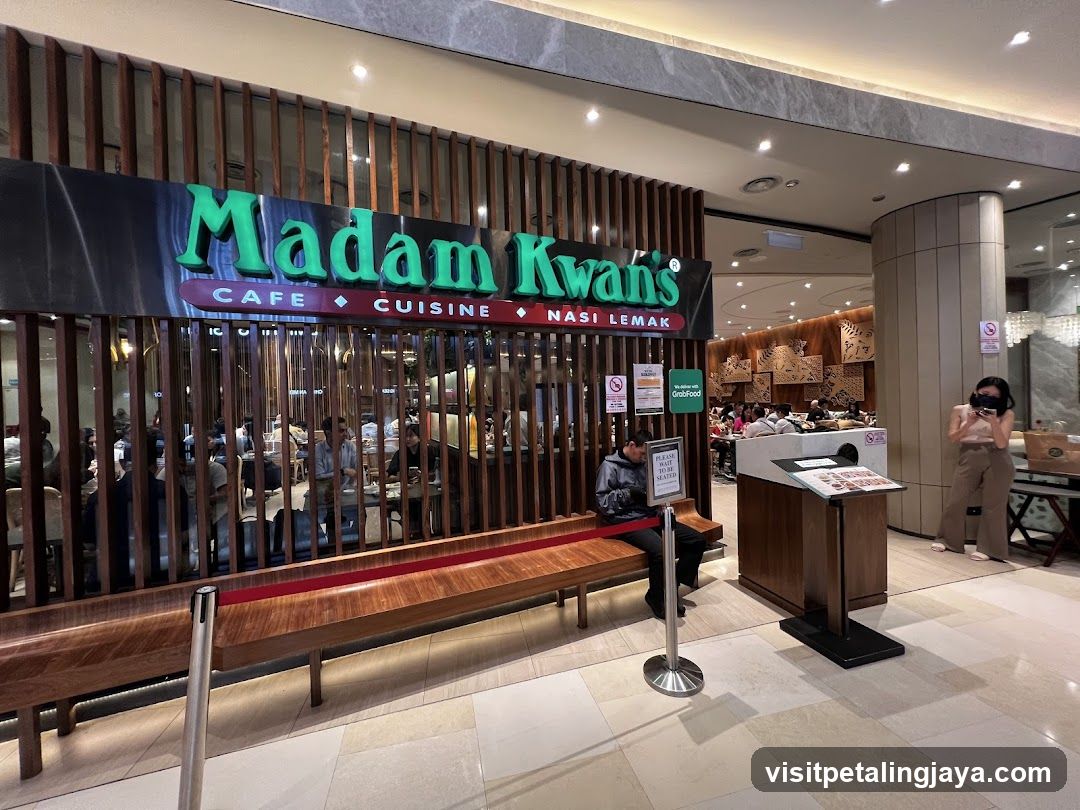 Madam Kwan's Cafe Interior View