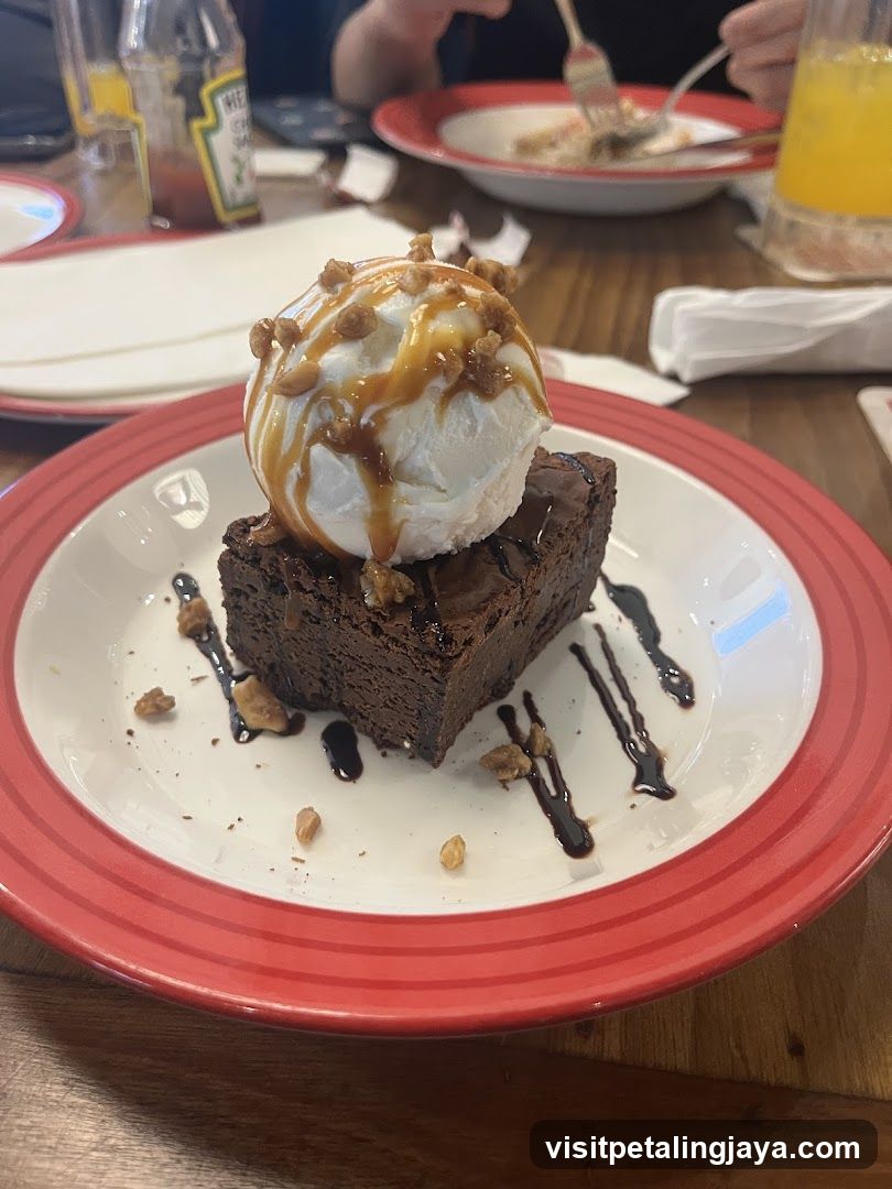 Chocolate Brownie with Ice Cream