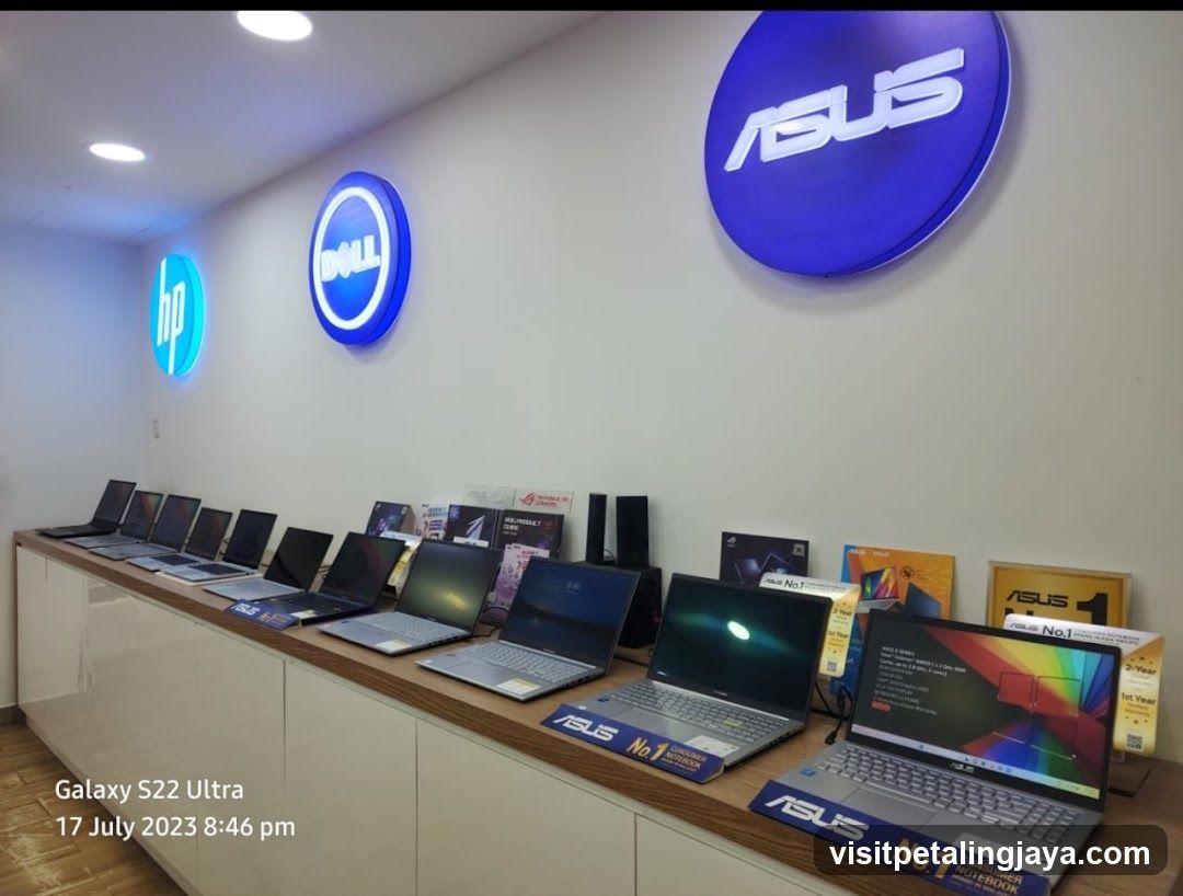 Computer Store Display