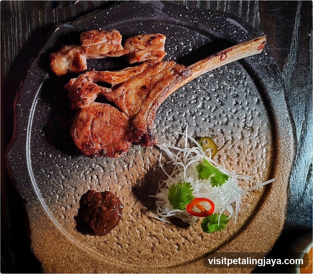 Grilled Lamb Chop with Garnish