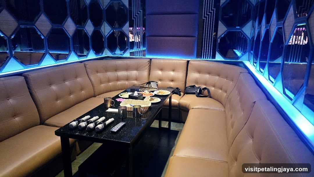 CEO Karaoke Box (F88)