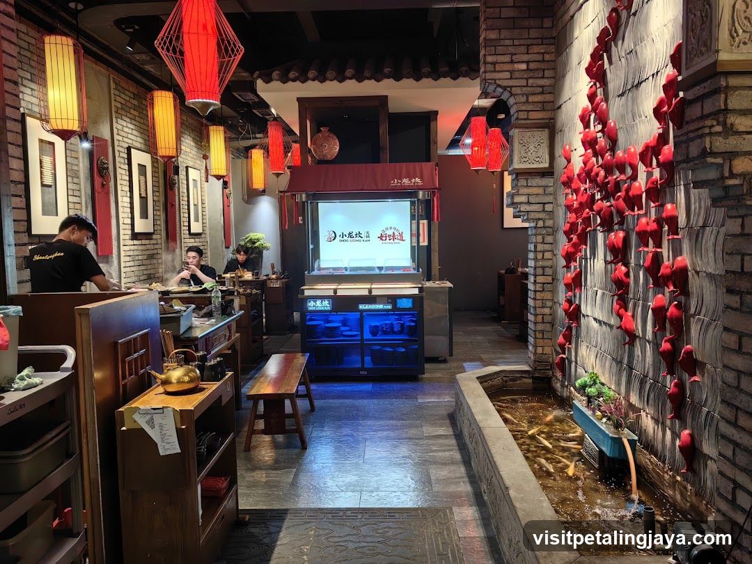 Traditional Chinese Restaurant Interior