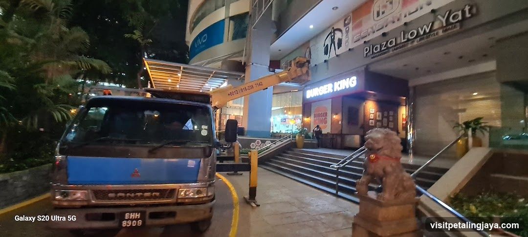 Plaza Low Yat Entrance at Night
