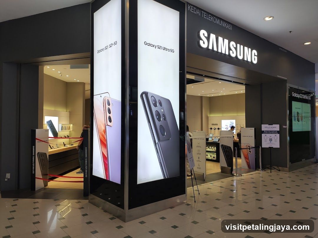 Samsung Experience Store Low Yat (Ground Floor)