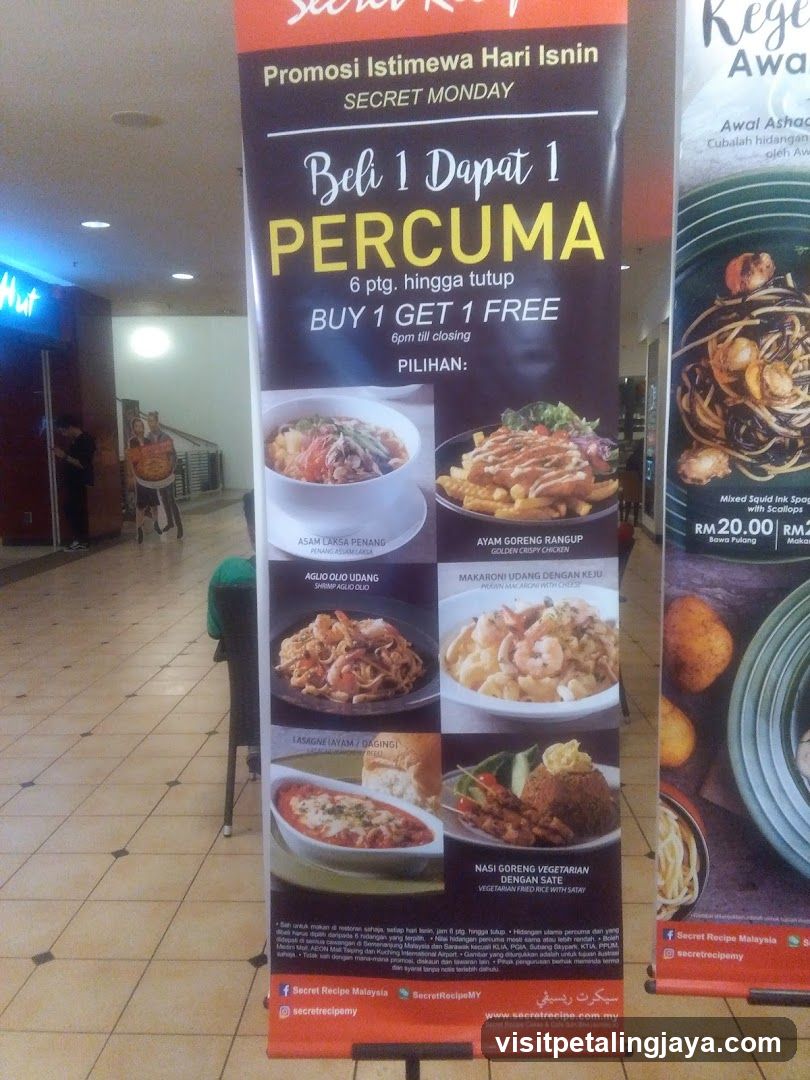 Secret Recipe Malaysia Promo Stand