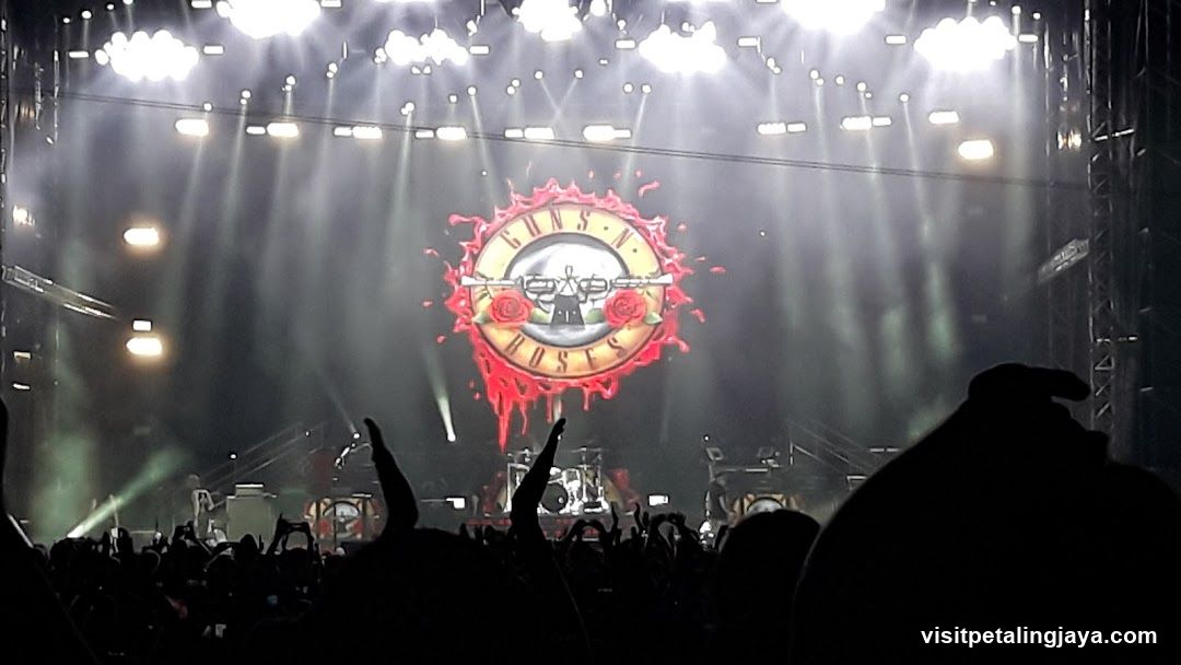 Guns N' Roses Concert