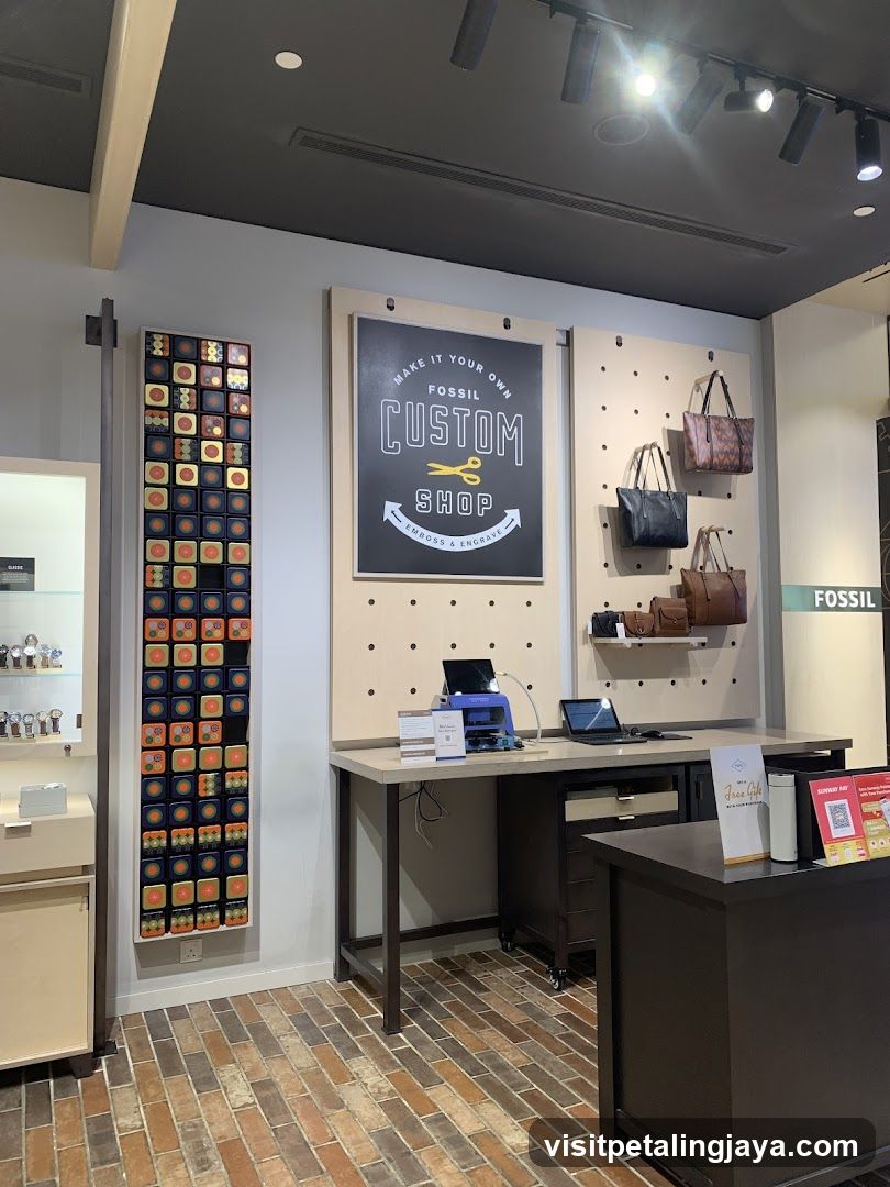 Fossil Custom Shop Display