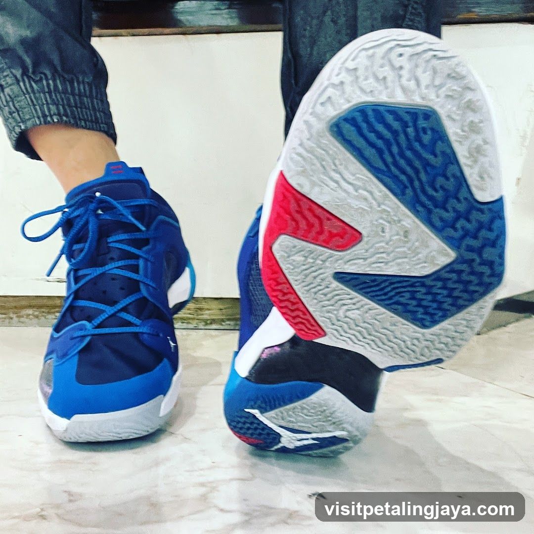 Sneaker showcase