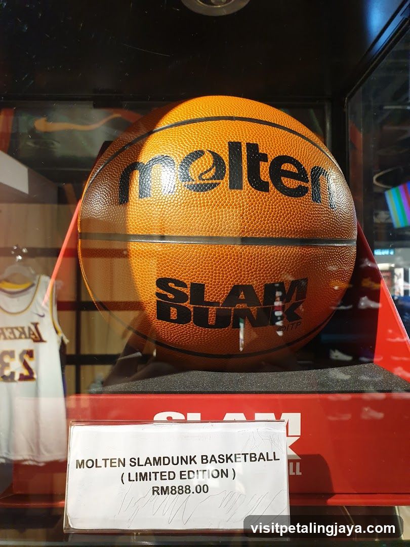Molten Slam Dunk Basketball Display