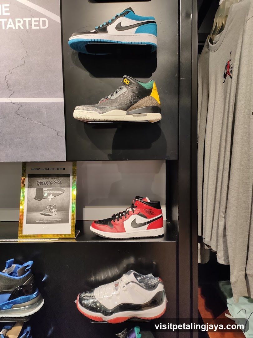 Shoe Display Shelf