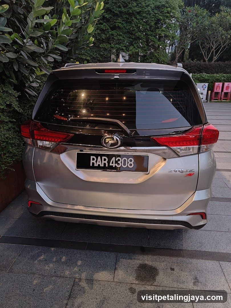 Daihatsu RAR 4308 Rear View