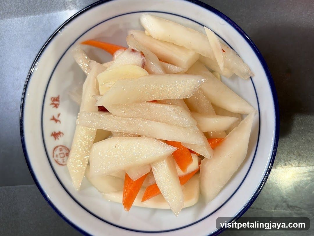 Sliced Radish and Carrot Dish