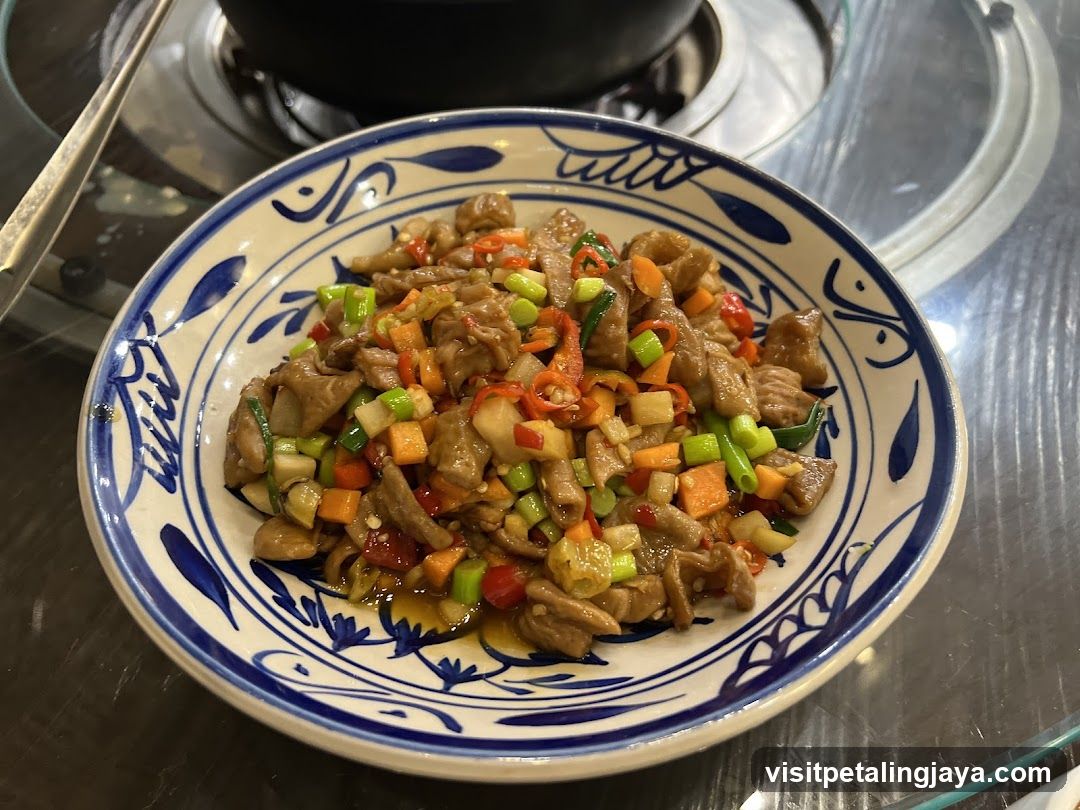 Stir-fried Chicken with Vegetables