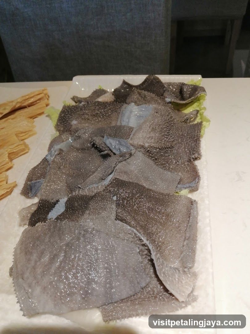 Raw Beef Tripe Slices