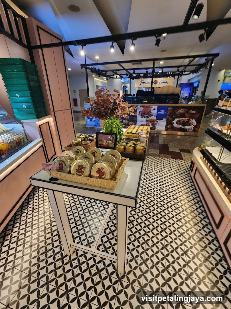 Food Display Area