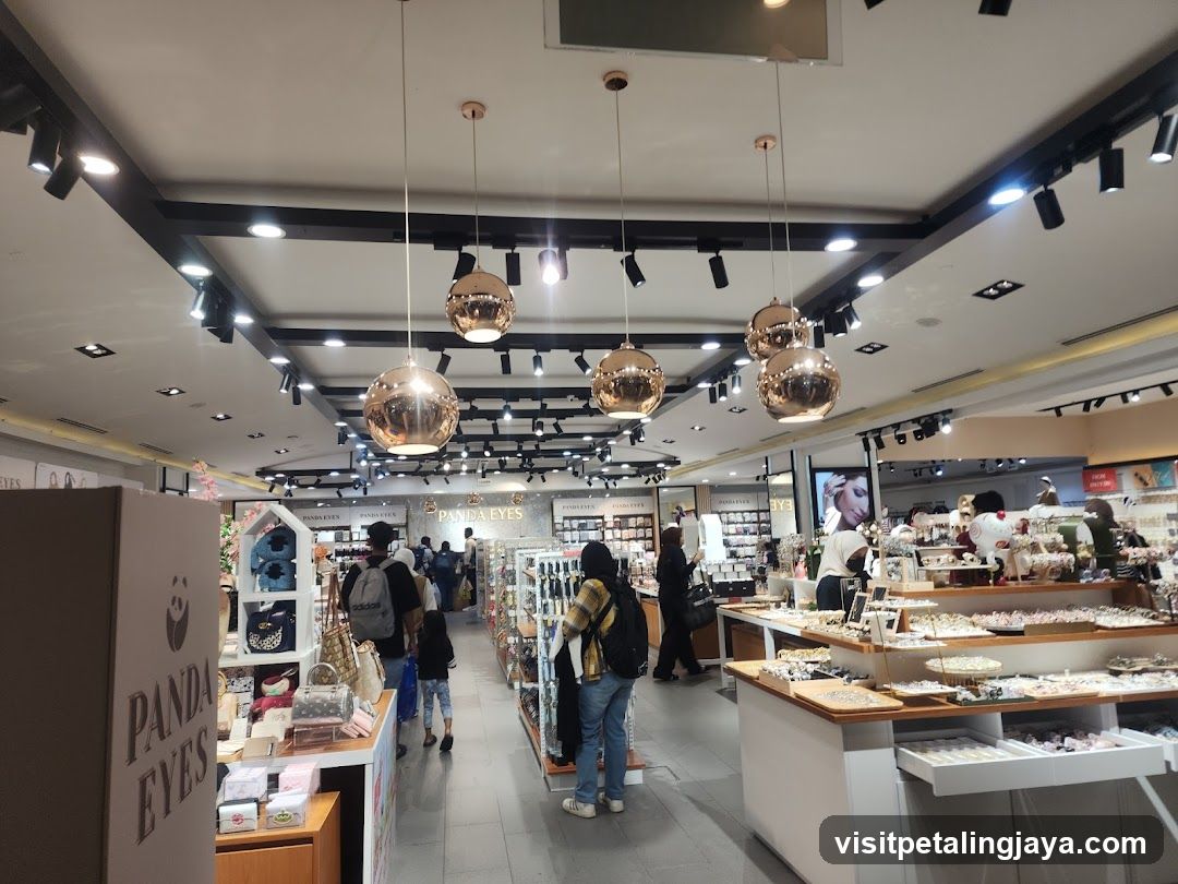 Panda Eyes Store Interior