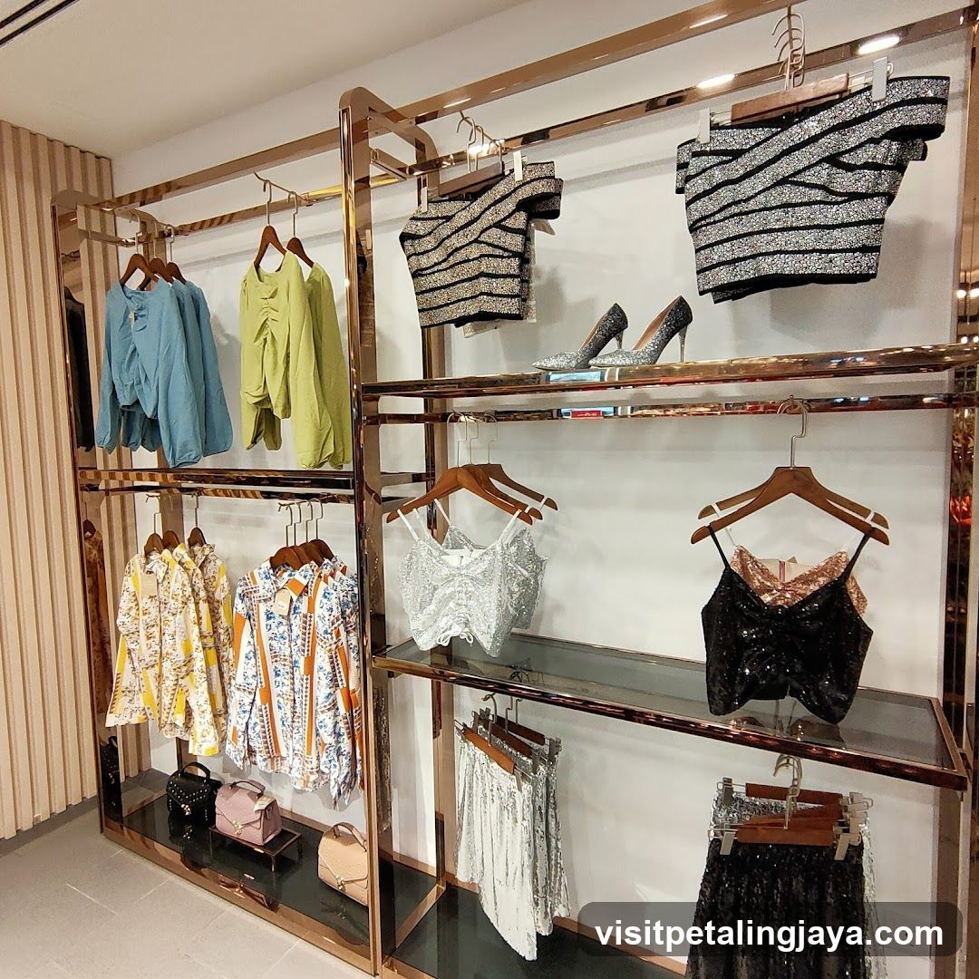 Fashion Store Interior Display