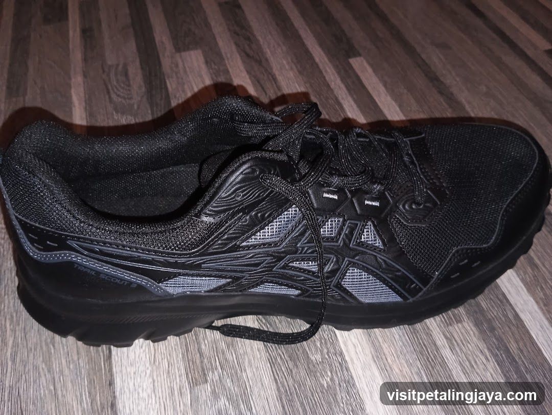 Black Athletic Shoe