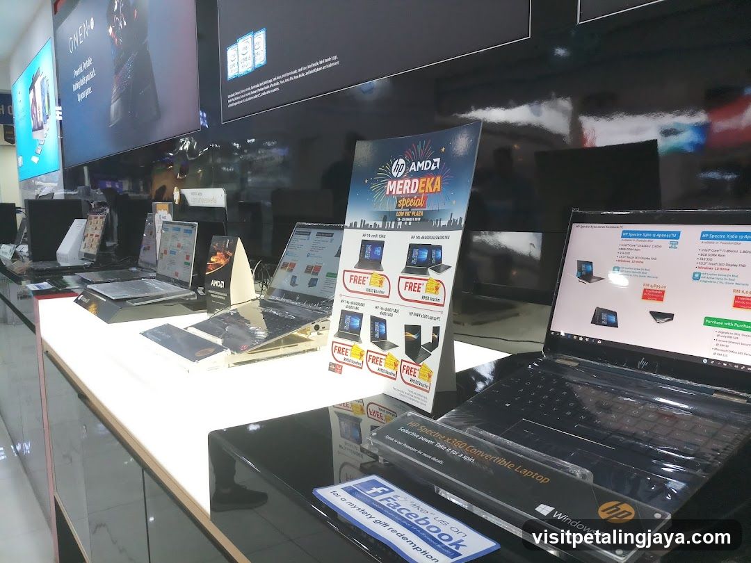 Electronics Store Display