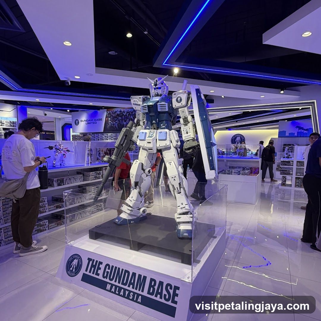 Gundam Base Malaysia Interior