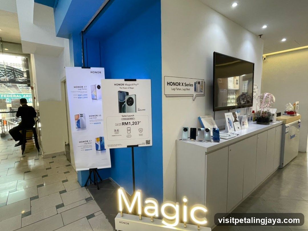 Honor Store Interior Display