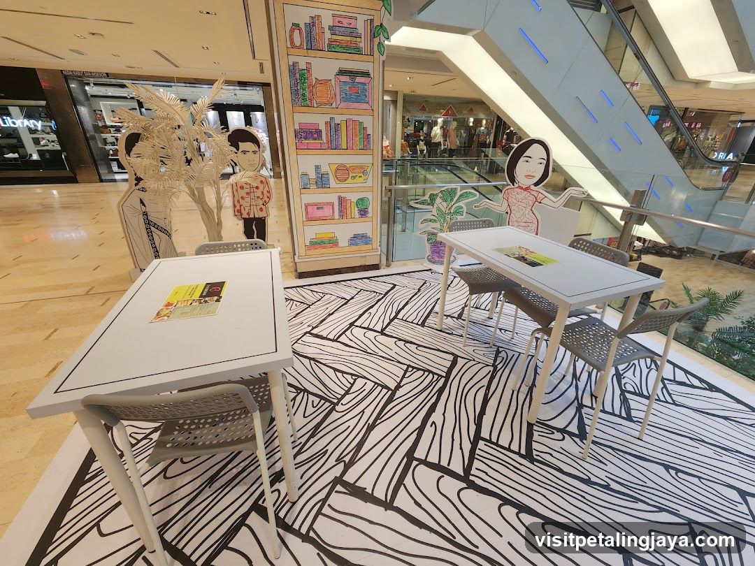 Mall Interior Display