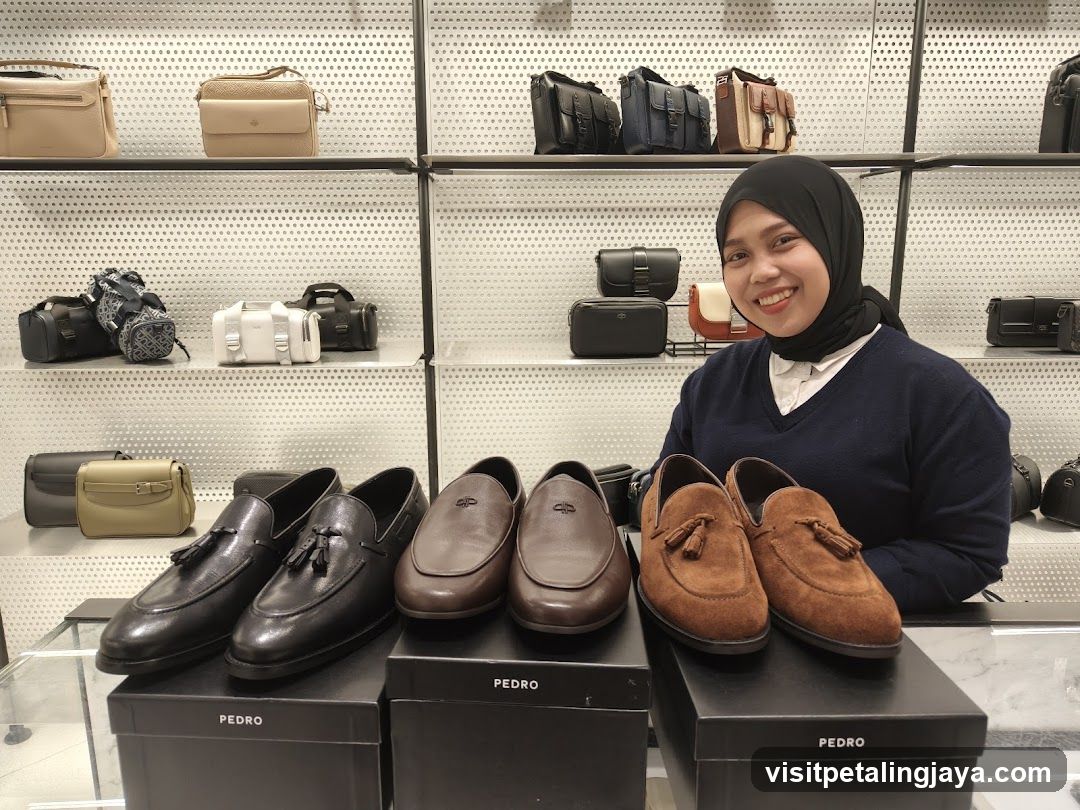 Shoe Display with Staff